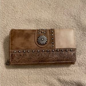 Montana west wallet